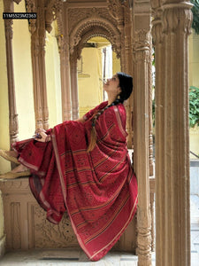 TRENDBUY Mangalagiri Silk Saree with All-Over Bandhani Print & Viscose Border