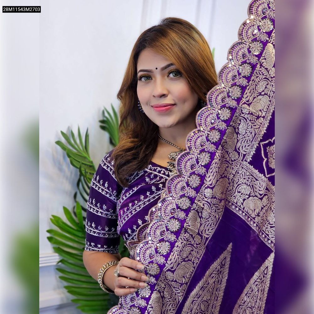 Close-up of model in TRENDBUY purple khadi silk saree, highlighting the antique zari blouse and delicate scalloped border.