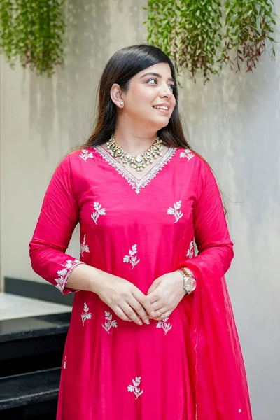 Trending Muslin Kurti Set - Exquisite Embroidery for Women | Sizes S-XXL