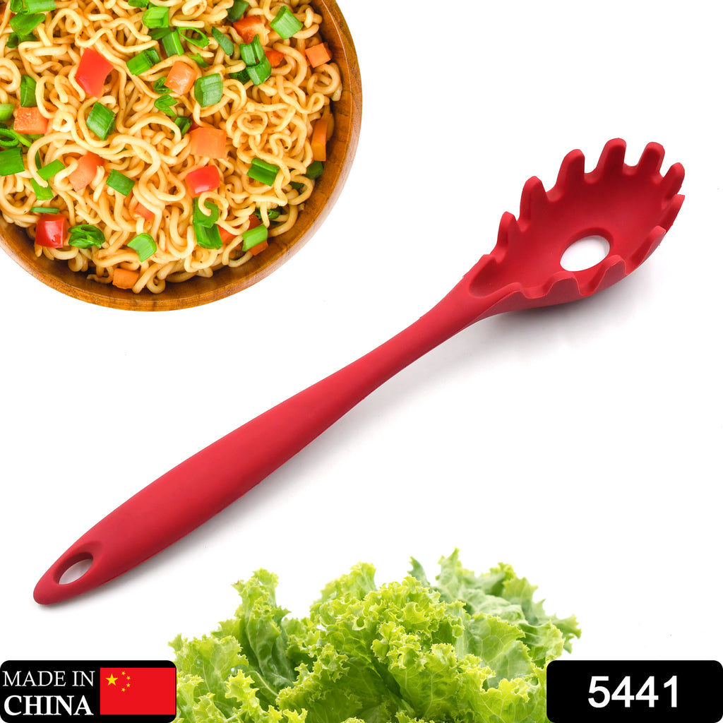 Black silicone pasta fork spaghetti strainer server spoon, high temperature resistant and nonslip.