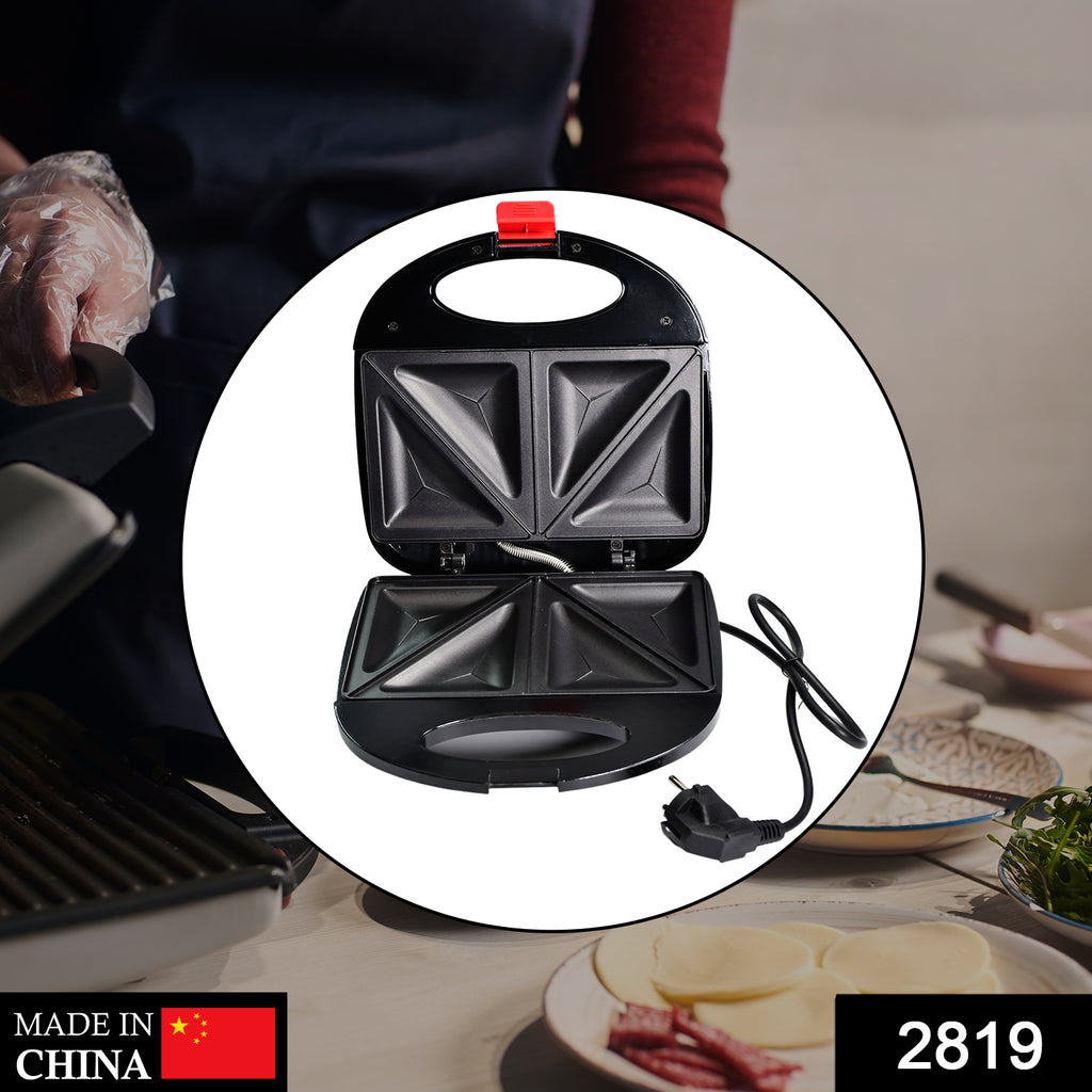 White 2819 sandwich maker with indicator lights & non-stick plates for easy use