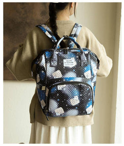 Elegant Women's Fashion Maternity Nappy Backpack: Seamless Travel & Baby Care