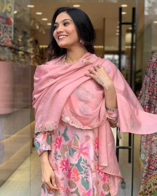 LADIES DRESSES PRINTED SUITS - TREND BUY